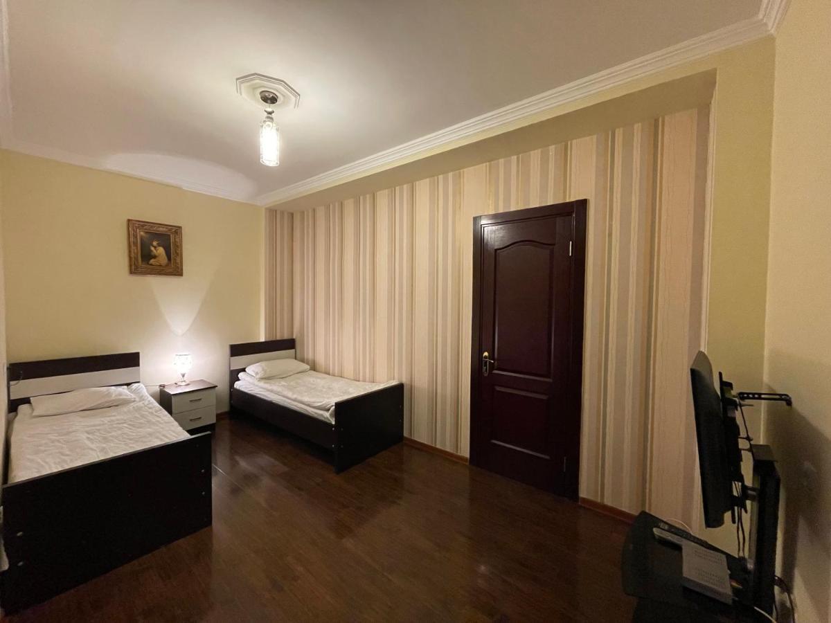 Imperator 1 Hotel Kutaisi Luaran gambar