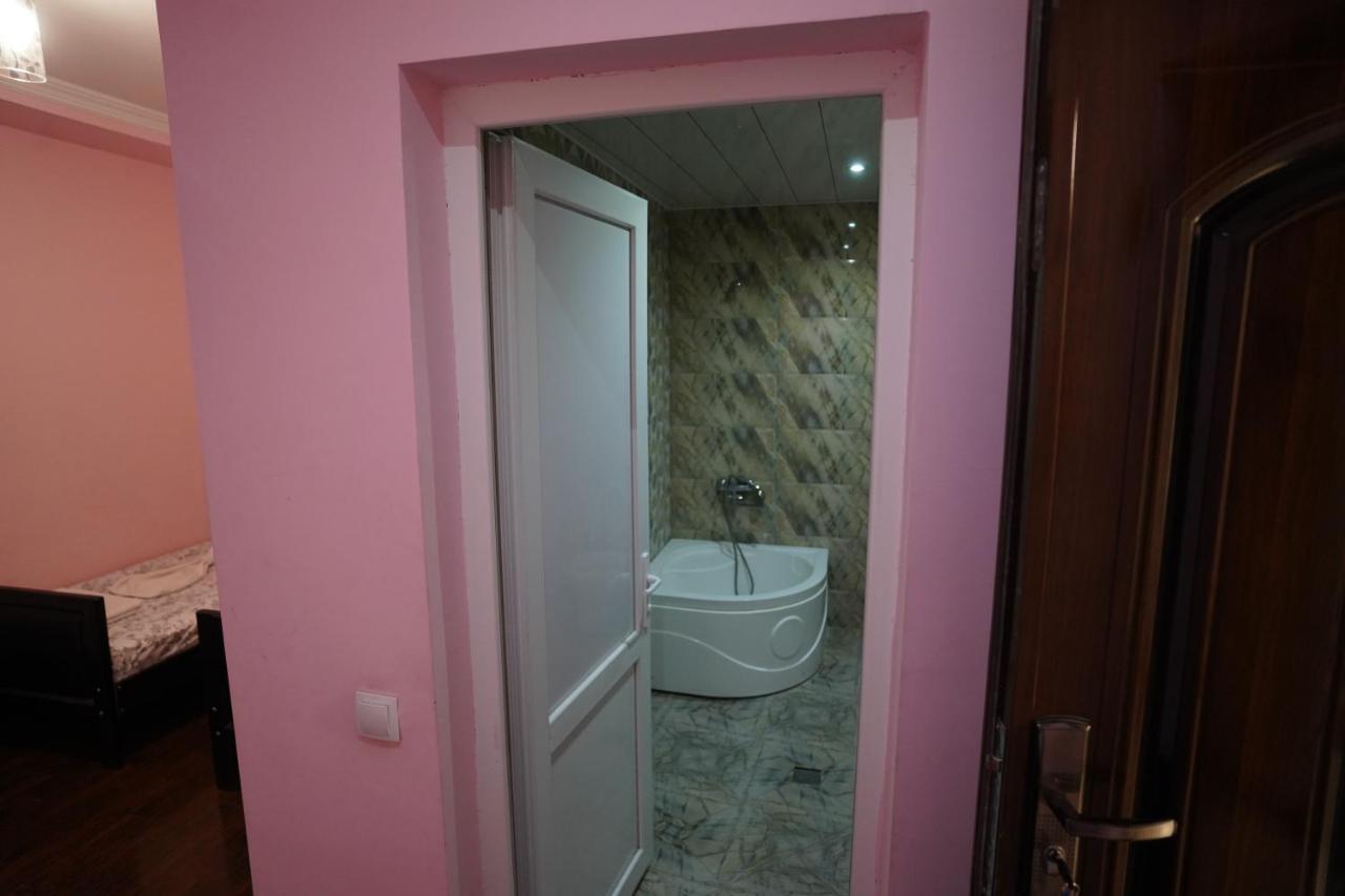 Imperator 1 Hotel Kutaisi Luaran gambar