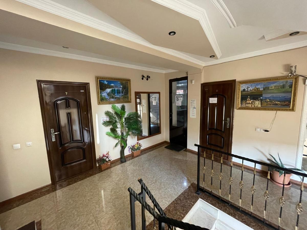 Imperator 1 Hotel Kutaisi Luaran gambar