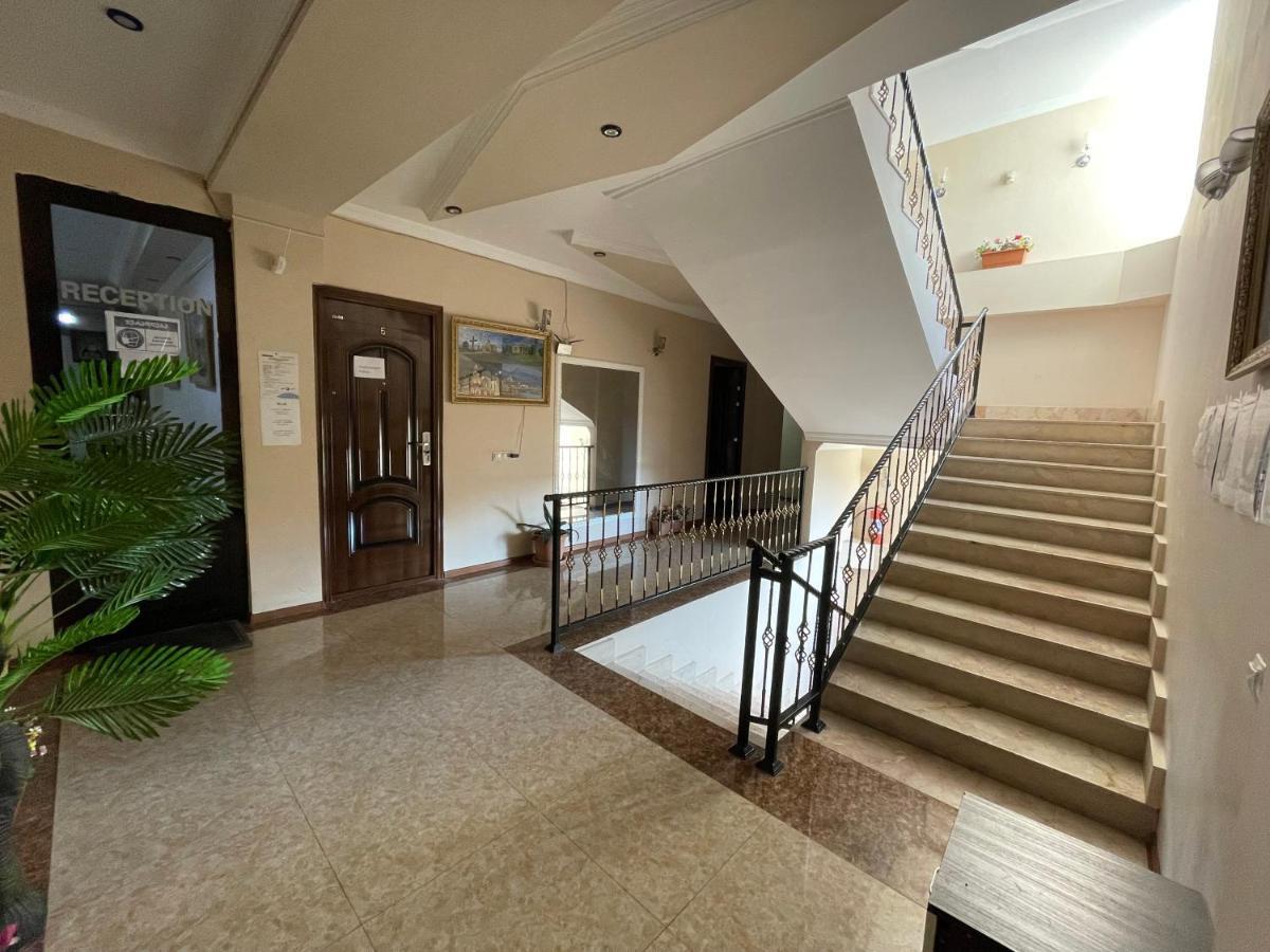 Imperator 1 Hotel Kutaisi Luaran gambar