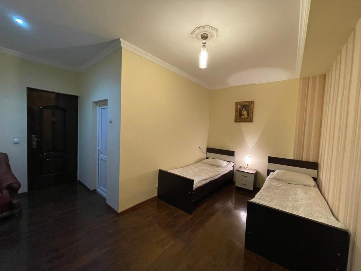 Imperator 1 Hotel Kutaisi Luaran gambar